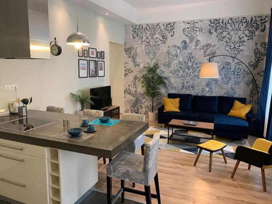 Gozsdu Top Suite Budapest Exterior photo